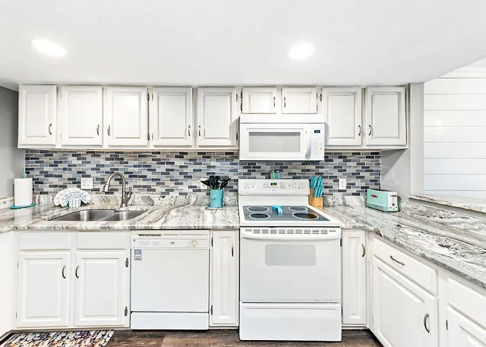 Apartment Edgewater West 63 *